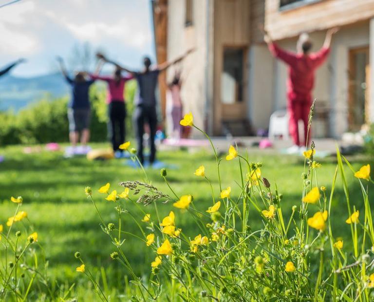 Yoga dans le jardin © Agathe et Sophie